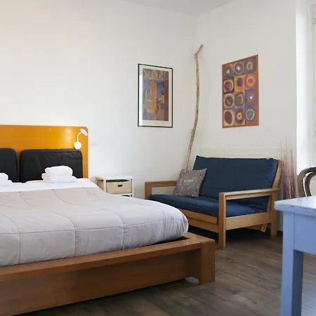 Beachbar Apartment In Rome-2